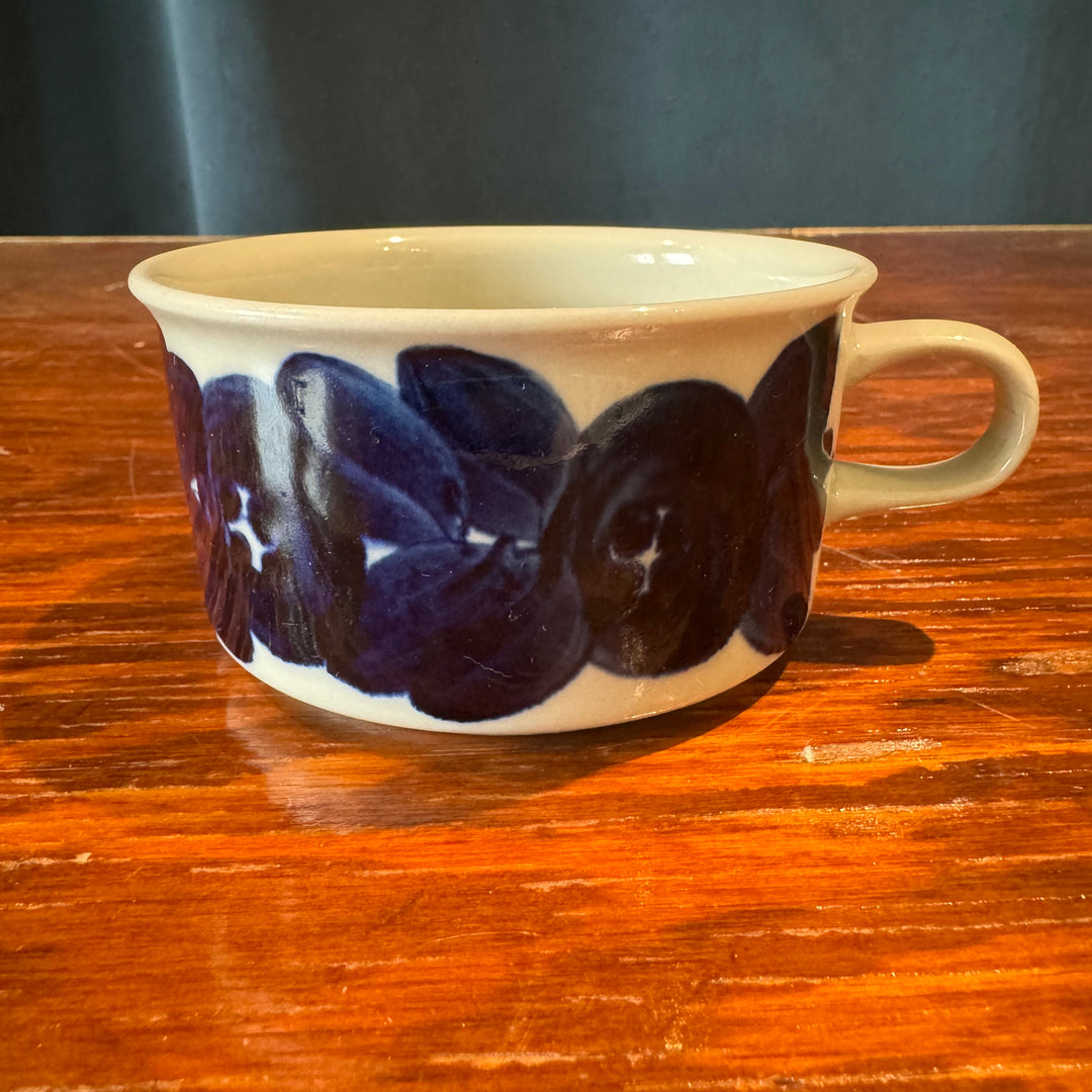 Arabia Blue and White Anemone Cup